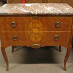 409 2421 CHEST OF DRAWERS